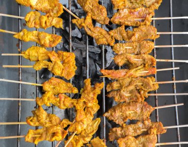 Tayland yemekleri, ızgara domuz doyurmak