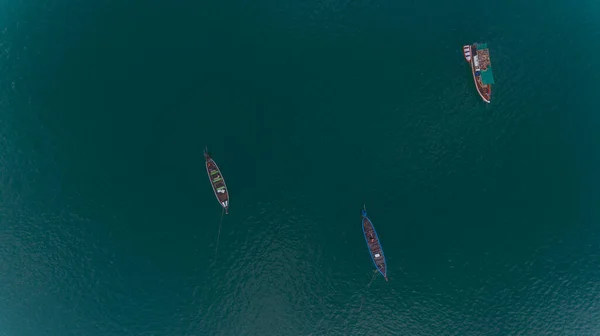 Vista Aérea Barco Pescador Local Mar Azul Soth Thailand — Fotografia de Stock