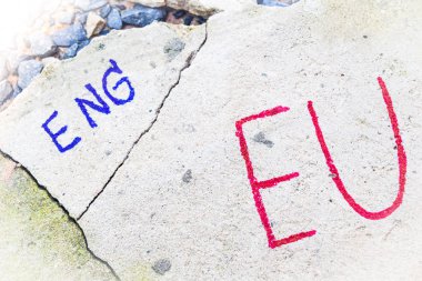 Brexit İngiltere'de AB referandum kavramı kelime BM ve Eng ve el taş duvar üzerinde oy ile