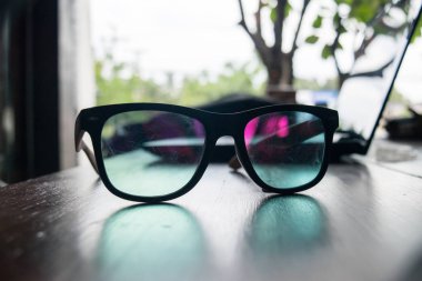 Gözlük defter ahşap tablo