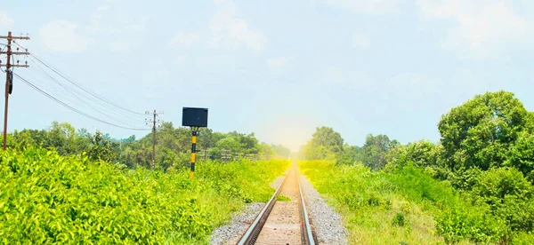 Järnvägen Vid Solnedgången — Stockfoto