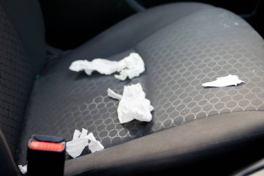 tisue üzerinde araba koltuğu, temiz araba koltuğu kavramı