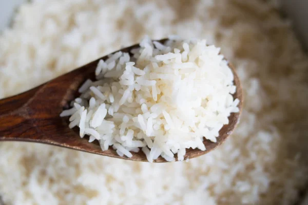 Arroz Cocido Maceta Con Cucharón Madera —  Fotos de Stock