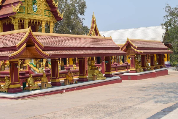 Bonito Vermelho Tailandês Templo Fundo — Fotografia de Stock