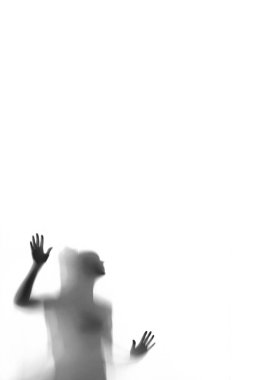 Fringe almak isteyen bilinmeyen kadın silüeti