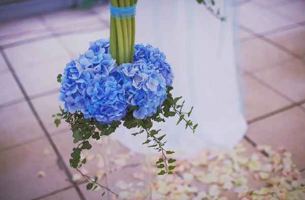 Bröllop ceremoni dekoration detaljer i blå koncept — Stockfoto