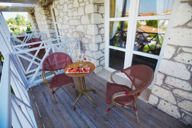 Otel Balkonlu Standart Oda, asma ve meyve hizmet