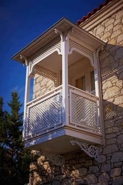Petit boutique hôtel dans le concept de style grec style architecture méditerranéenne bâtiment balcon — Photo