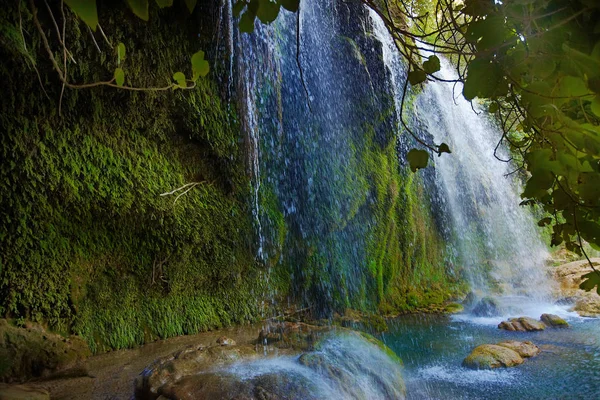 Parc cascade à Antalya, Turquie. Kursunlu selalesi — Photo