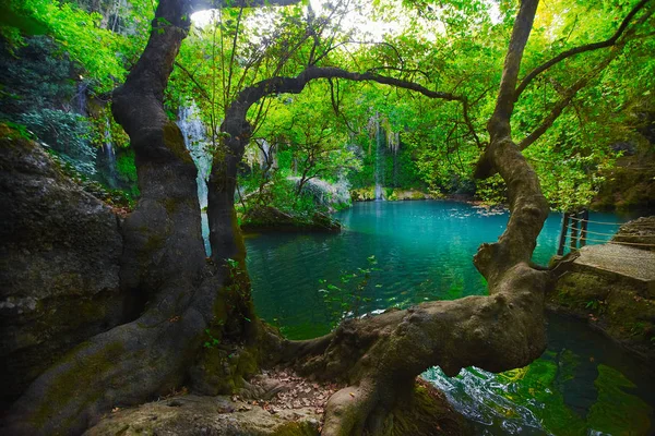 Wodospad park w Antalya, Turcja. Kursunlu selalesi — Zdjęcie stockowe