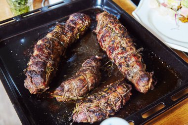 Izgara et rulo iplerle bağlı