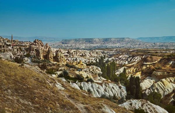 Vistas de las casas cueva volcánicas del kanyon de Capadocia en Turquía — Foto de Stock