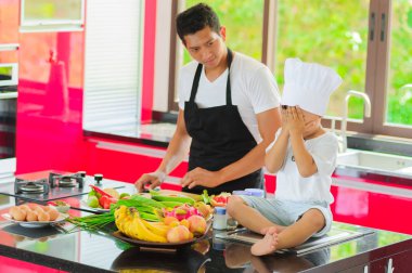 Özel Tay aşçı yemek, küçük oğlu şef şapkasını s yakın