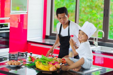 Özel Tay aşçı yemek, küçük oğlu şef şapkasını s yakın
