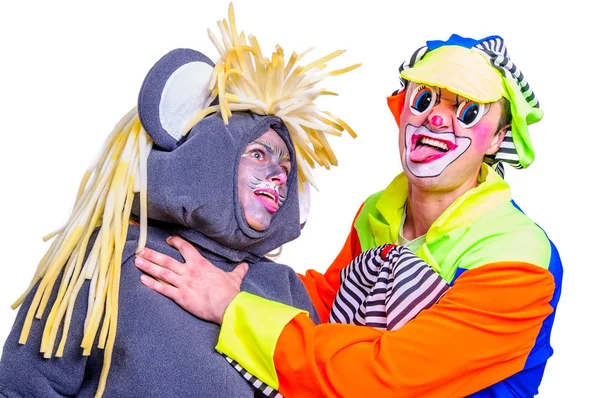 İki gülümseyen ve animatörler tiyatro çevresinde kandırıyorsun portresi 