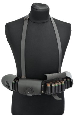 Kemer aksesuarlar için bir manken üzerinde avcılık, izole