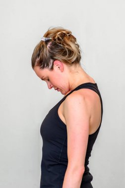 Yoga öğrenciler farklı yoga pozlar gösterilen 