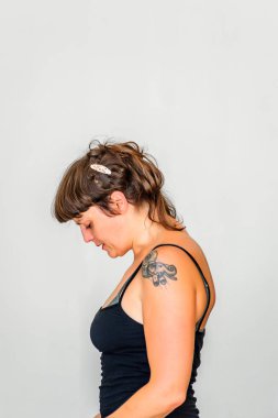 Yoga öğrenciler farklı yoga pozlar gösterilen 