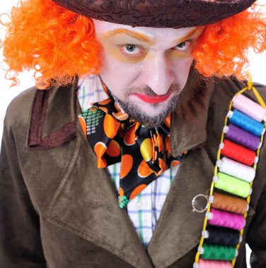 Mad Hatter's farklı yüz duygular. Yakın çekim Hadisler portre gülümseyen ve animatör çeşitli tiyatro rolleri etrafında kandıramazsın.