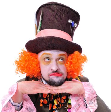 Mad Hatter's farklı yüz duygular. Yakın çekim portre gülümseyen ve animatör çeşitli tiyatro rolleri etrafında kandıramazsın. Duygusal ve renkli portre. Üzücü. Çene pervane