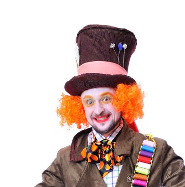 Mad Hatter's farklı yüz duygular. Yakın çekim portre gülümseyen ve animatör çeşitli tiyatro rolleri etrafında kandıramazsın. Duygusal ve renkli. Pozlar gülümseme