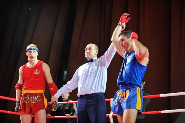 乌克兰 12月 2015 乌克兰战斗比赛 Iii 全国作战比赛 乌克兰拳的战斗泰国 运动员为冠军标题 — 图库照片