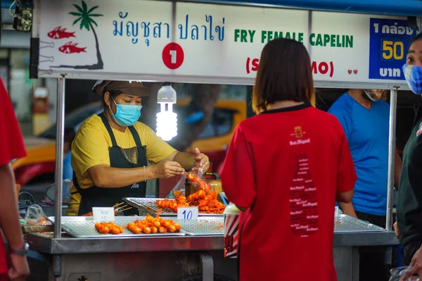 Koh Samui Tailandia Marzo 2020 Los Vendedores Ambulantes Siguen Trabajando —  Fotos de Stock