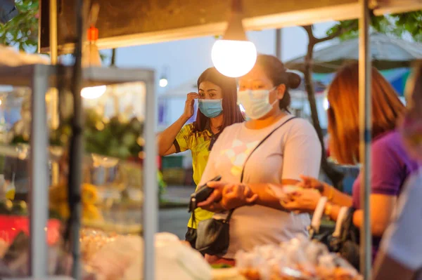 Koh Samui Tailandia Marzo 2020 Los Vendedores Ambulantes Siguen Trabajando —  Fotos de Stock