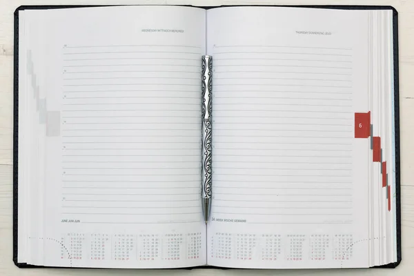 Modern office notebook az asztalon - háttér — Stock Fotó
