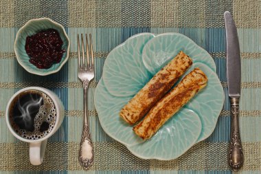 İki kek ve kahve Kahvaltı