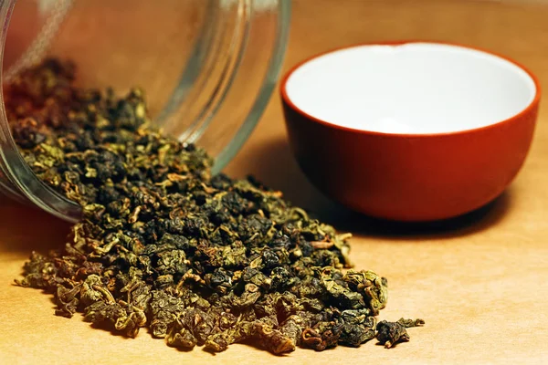Oolong çay cam kavanoz içinde