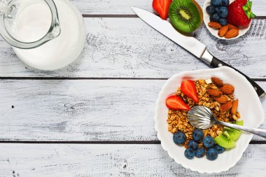 Granola ve karışık kahvaltı için hazır
