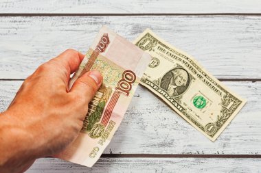 Kişi ruble bize dolar değiştirme
