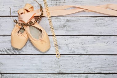 Bale ayakkabıları - pointes - ve bazı'den aksesuarlar