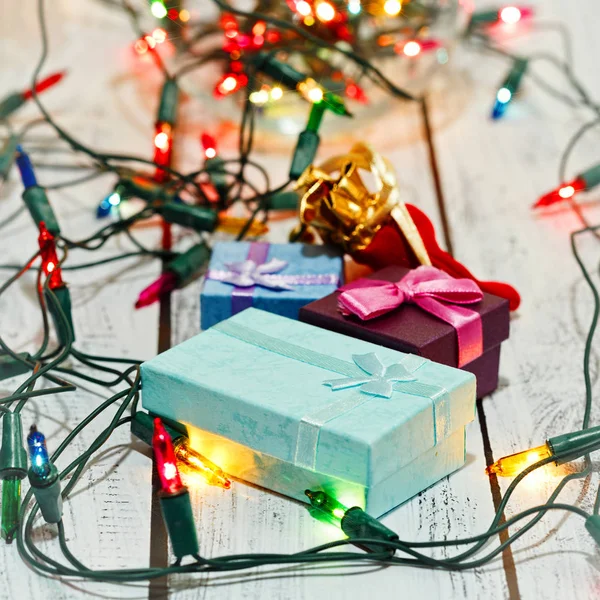 Neujahrs- und Weihnachtsgeschenke, quadratische Aufnahme — Stockfoto