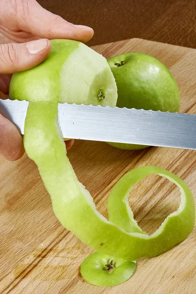 Cook limpa cortar a maçã para cozinhar cheesecake série completa de receitas de alimentos — Fotografia de Stock