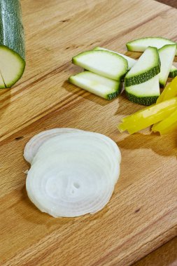 Şef salatalık soğan serisi tam yemek yemek tarifleri keser