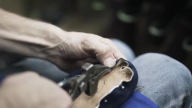 Shoemaker kadın s açılışta mavi deri ayarlama