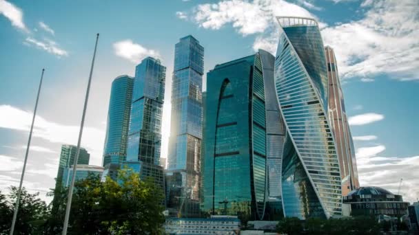 MOSCÚ - 28 AGO: El lapso de tiempo de la ciudad de Moscú el 28 de agosto de 2017 en Moscú, Rusia — Vídeo de stock
