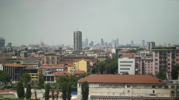 Gimbal shot of Milano panorama Italie paysage en heure d'été — Video