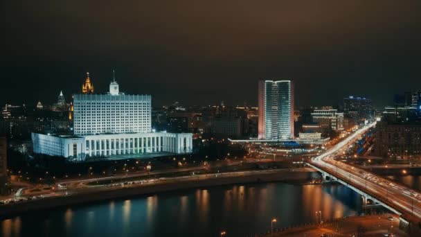 Gimbal timelapse πλάνο του Οίκου της Κυβέρνησης στη Μόσχα — Αρχείο Βίντεο