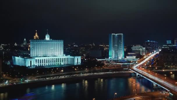 Gimbal timelapse skott av regeringshuset i Moskva — Stockvideo