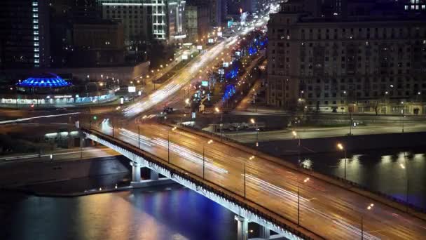 Gimbal timelapse tiro de novo arbat no centro de Moscou iluminado — Vídeo de Stock