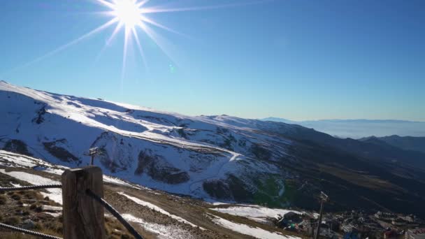 Panela de tiro vista panorâmica da Serra, gama de montanhas na Andaluzia — Vídeo de Stock