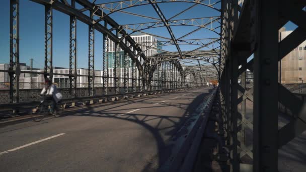 MUNICH - NOVEMBER 20: Locked down real time establishing shot of a road bridge in Munich, November 20, Munich, Germany. — Stock video