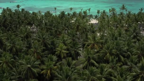 Aerial drone widok na tajskiej plaży w słoneczny dzień — Wideo stockowe