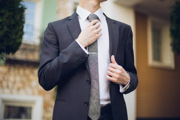 Businessman in a business suit and tie — Stock Photo, Image