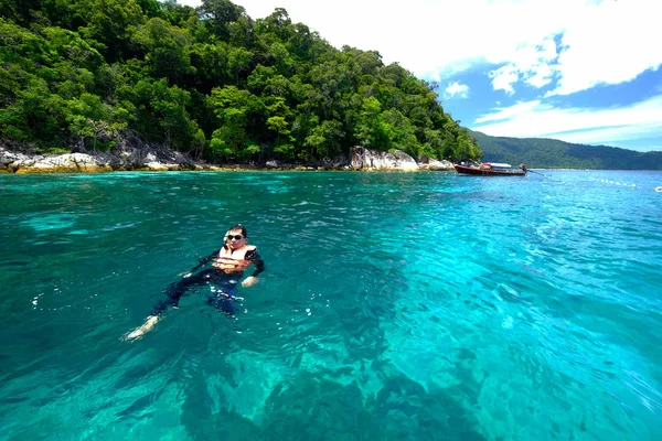 Zwemmen op koh lipe — Stockfoto