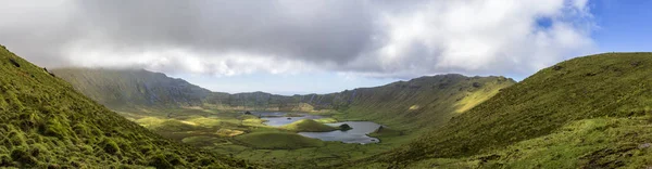 Portekiz Azores Kentindeki Corvo Adasında Yaz Mevsiminde Corvo Kalderasının Manzarası — Stok fotoğraf