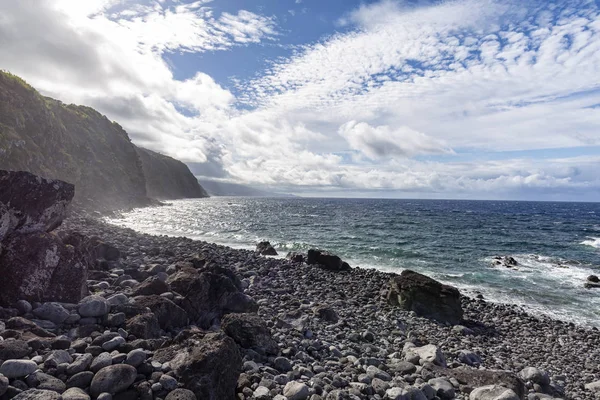 Felsstrand in baixa — Stockfoto